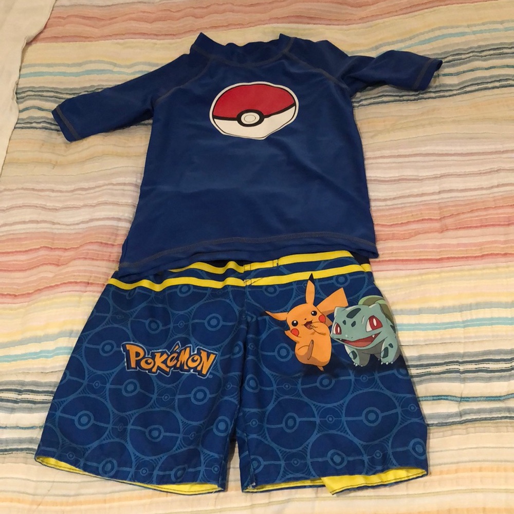Pokémon swimsuit boy’s small trunks/rash guard
